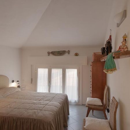 Maestrale 2 Apartment Марина ди Пиетрасанта Стая снимка